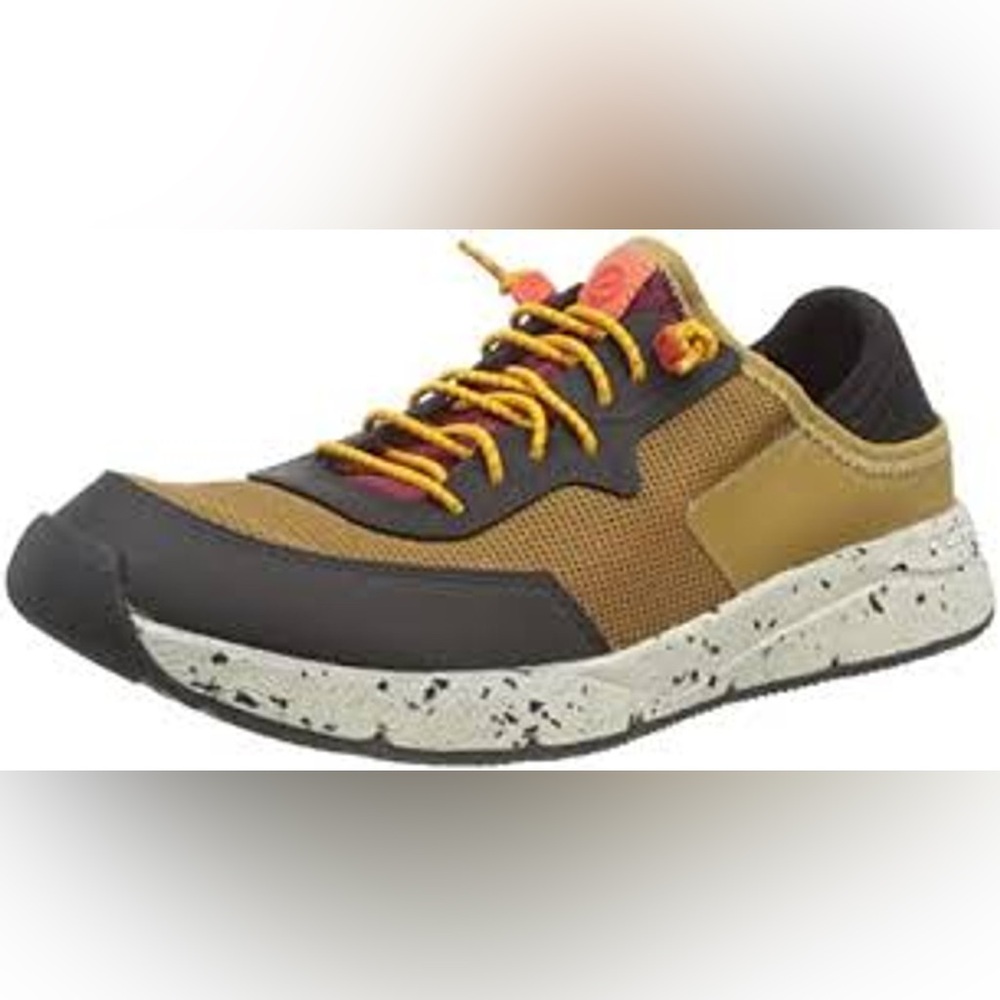 NEW!! Men’s Clarks Davis Low Tan Sneakers Size 9M